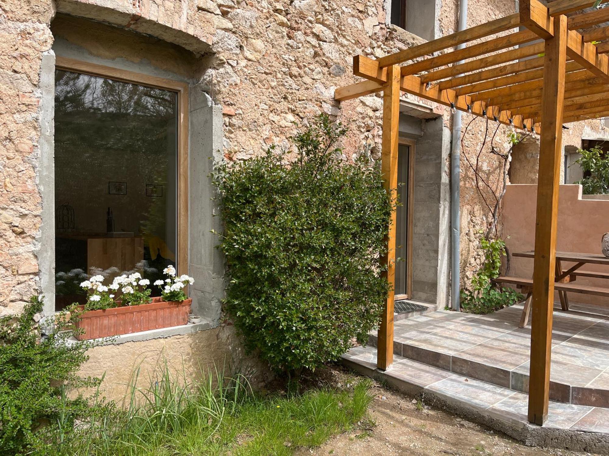 La Bastide Aux Iris - Les Capucines Apartment Villecroze Exterior photo